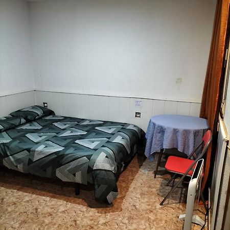 Habitacion Tranquila Y Familiar Madrid Esterno foto