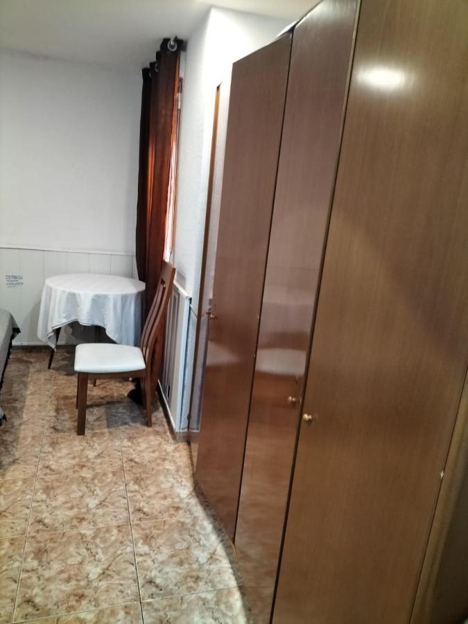 Habitacion Tranquila Y Familiar Madrid Esterno foto